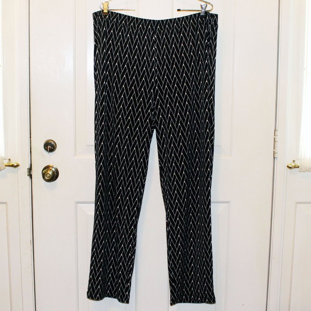 Susan Graver 1X heavy Liquid Knit pull on black & white pants